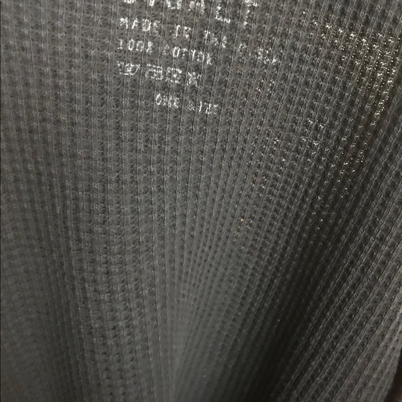 Brandy Melville John Galt Thermal Long Sleeve Top - Picture 6 of 8